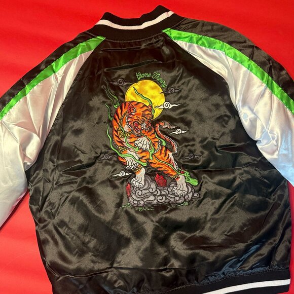 Vintage-Style Unisex Embroidered Tiger Bomber Jacket by Game Theory - Picture 10 of 12
